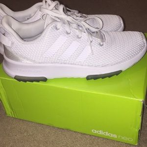 White Adidas Neo - Cloudfoam - Size 7